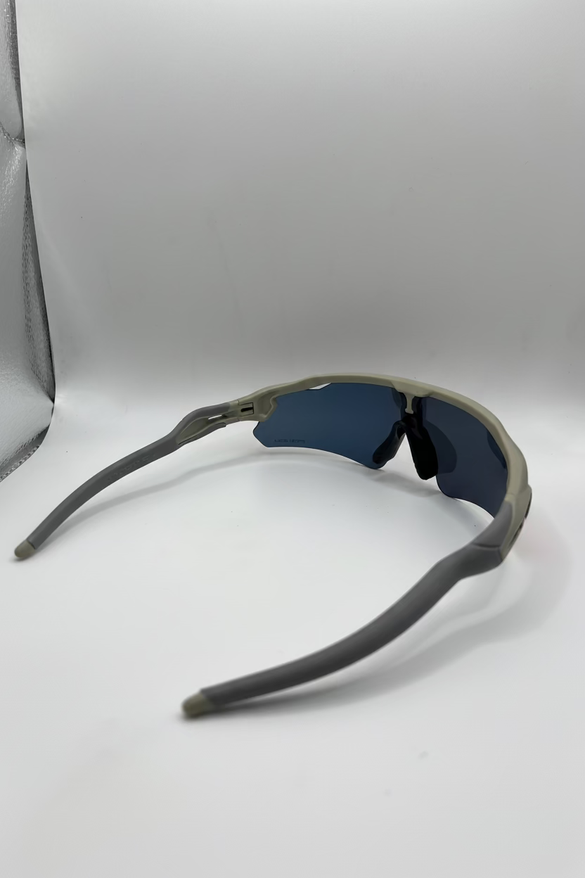 Oakley RadarEV